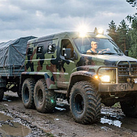 ЗВМ-39083 "Вея" (6x6) с двухосным прицепом