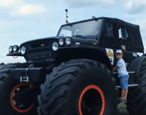 Off-road vehicle festival